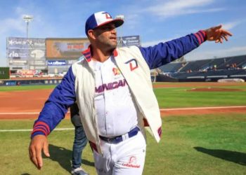 Albert Pujols se une a las Estrellas Orientales para la próxima temporada