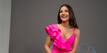 Comunicadora denuncia robo de paquete a través de servicio de mensajería en República Dominicana